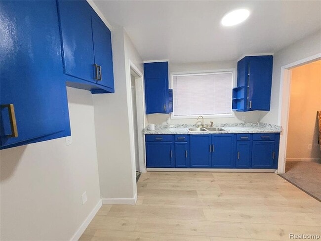 Building Photo - 9832 Balfour Rd