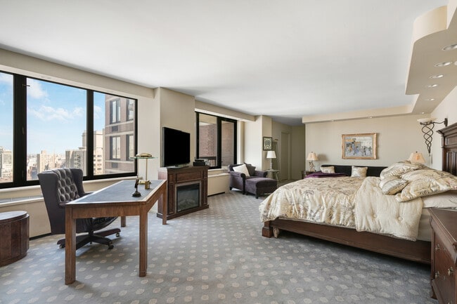 Building Photo - 422 E 72nd St