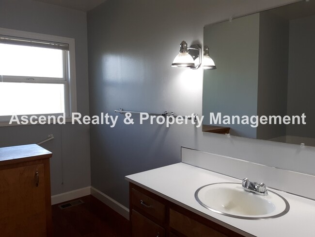 Building Photo - Now Showing-Cedar Hills Mid Century Modern...