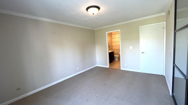 Building Photo - 10843 Northfield Square