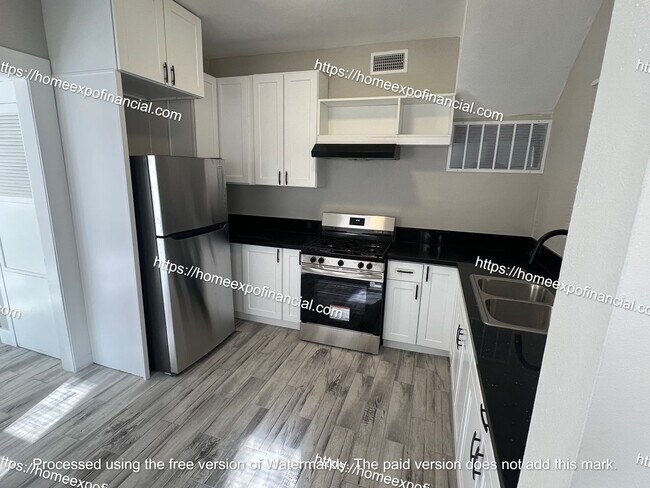 Building Photo - Nice Home For Rent