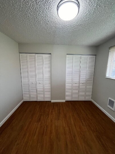 Building Photo - Updated Duplex with Garage