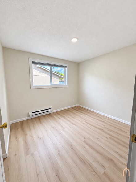Building Photo - 4270 SW 177th Ave