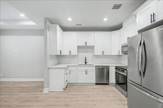 Building Photo - SECTION 8 WELCOME!! - 3 bedroom recently built - $250 gift card special