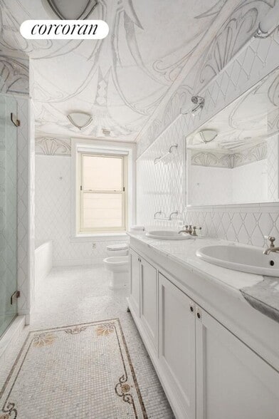 Building Photo - 1 Central Park S