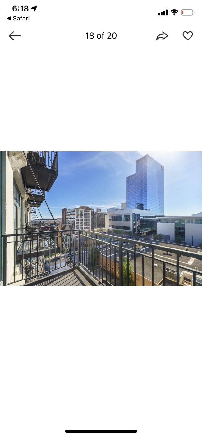 Building Photo - 221 E Cullerton St