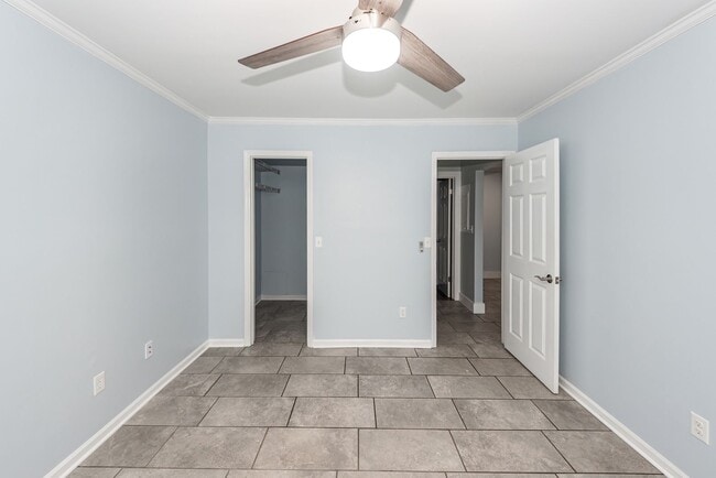 Building Photo - 2 Bedroom, 2 Bathroom Condo in Woodscape - Mt Pleasant