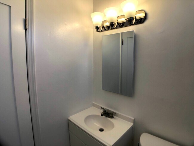 Building Photo - 4080-4084 Leimert Blvd (On sale)