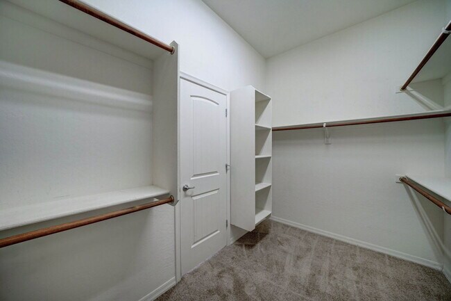 Building Photo - 1483 W Homestead Ct