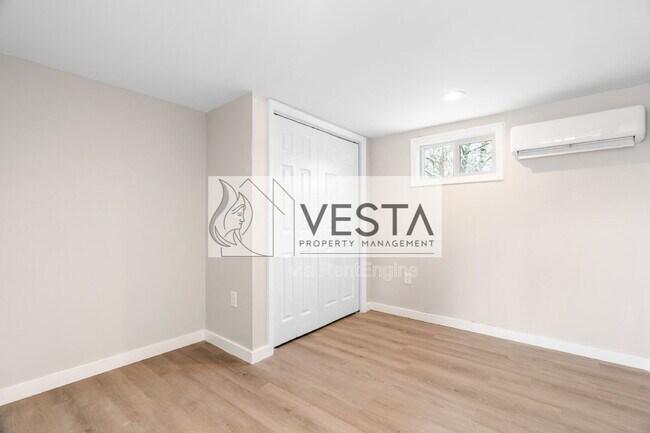 Building Photo - 2383 Dutch Cove Rd