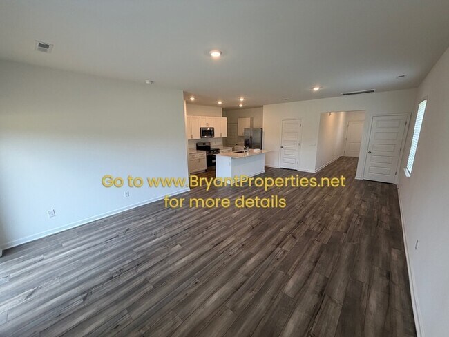 Building Photo - Single Family