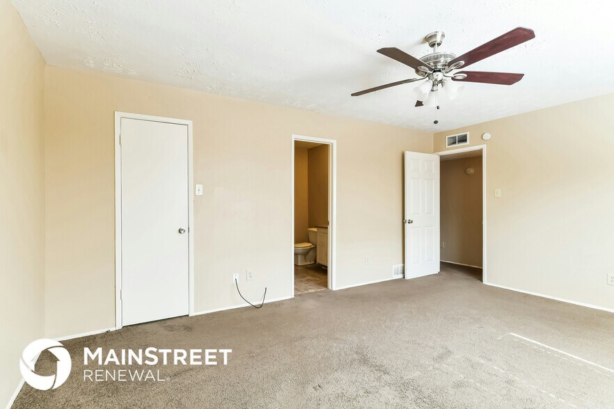 Building Photo - 5514 Edgebrook Forest Dr