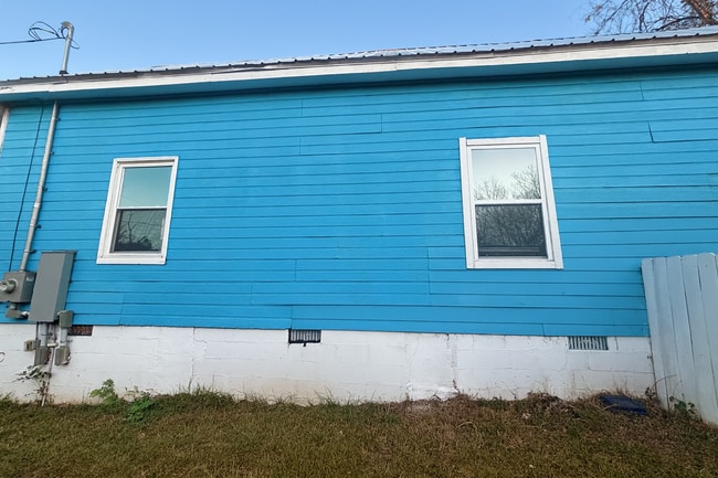 Building Photo - 346 Pittman St