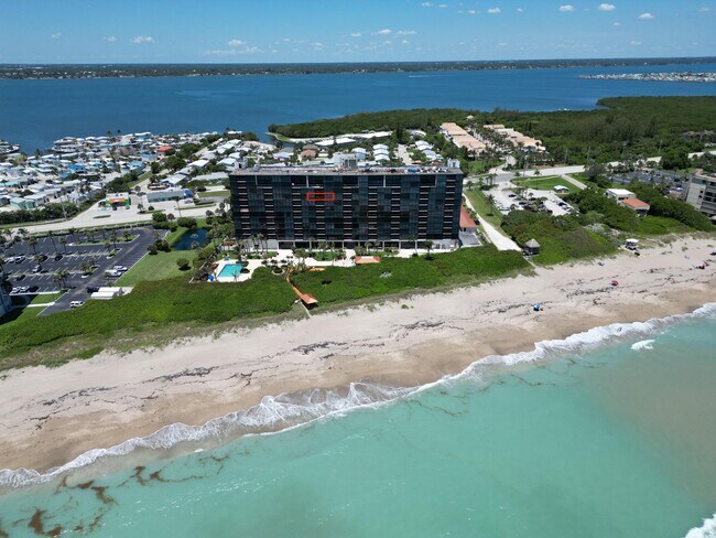Building Photo - 10410 S Ocean Dr