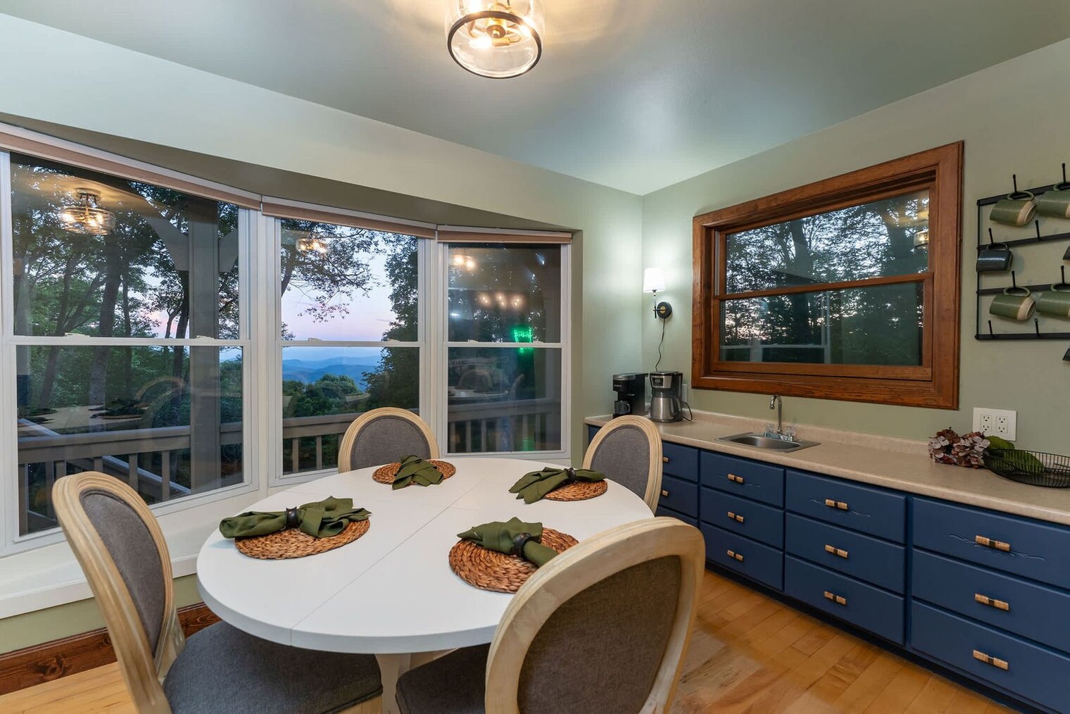 Building Photo - 134 Wolf's Head Ct