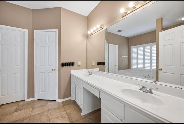 Building Photo - 4461 Shady Hollow Dr