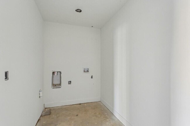 Building Photo - 3346 Kenyon Creek Dr NW