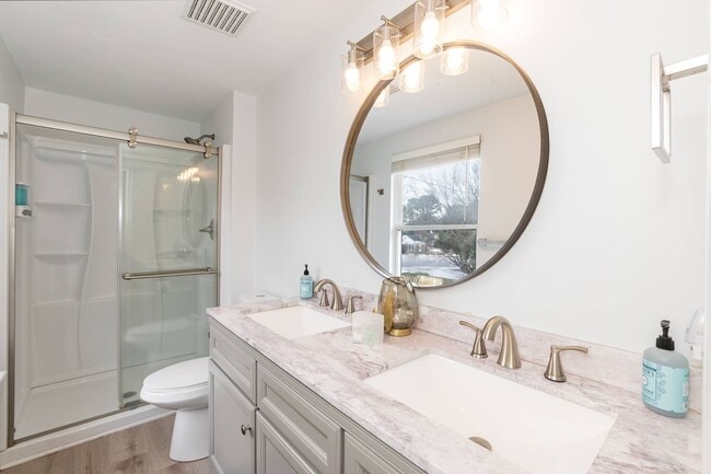 Building Photo - Four bedroom Corner Lot!