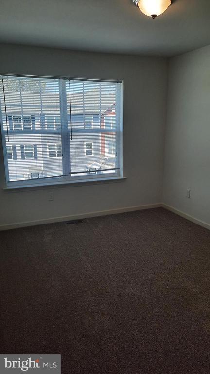 Building Photo - 712 Admiral's Quay Dr