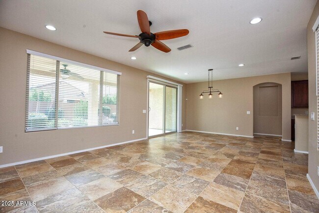 Building Photo - 21883 N 263rd Dr