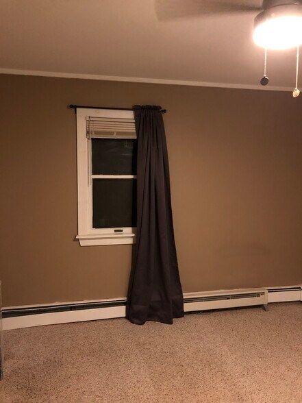 Second bedroom - 56 Thomas Point Rd