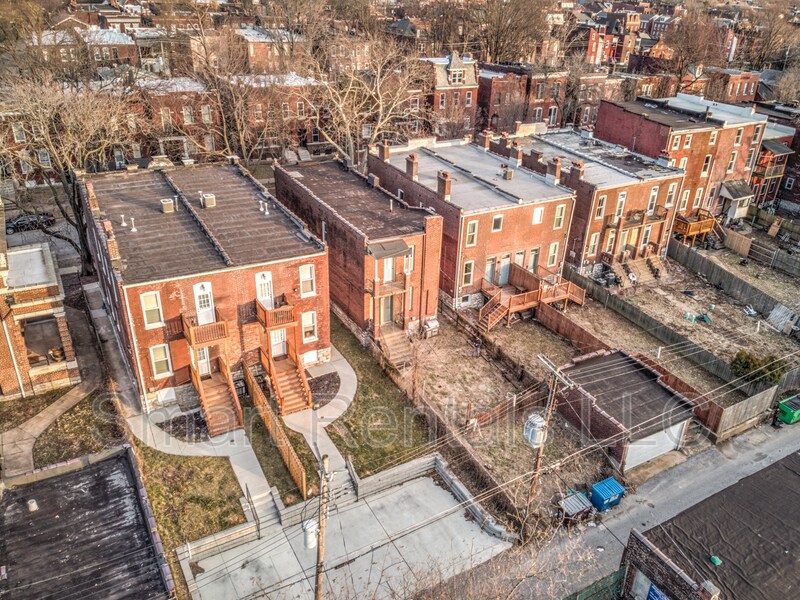 Building Photo - 2211 Indiana Ave
