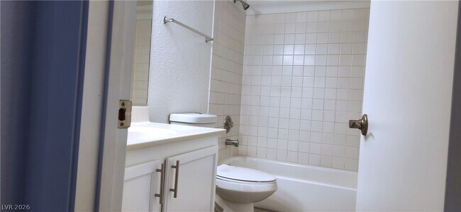 Building Photo - 1409 Cinder Rock Dr