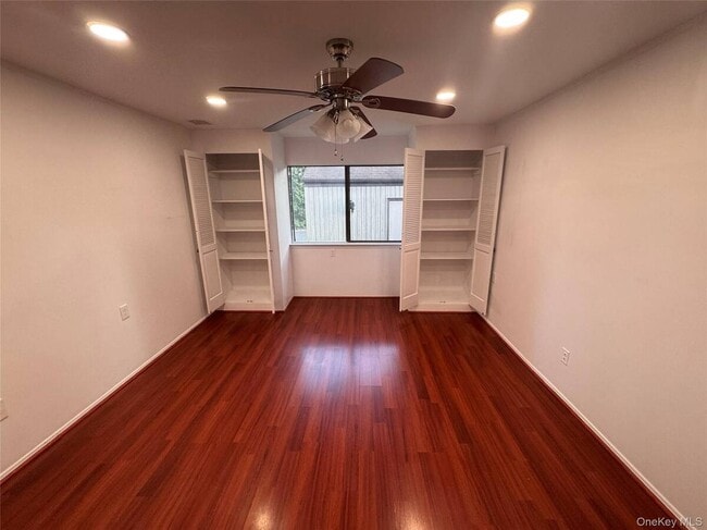 Building Photo - 20 Strathmore Gate Dr