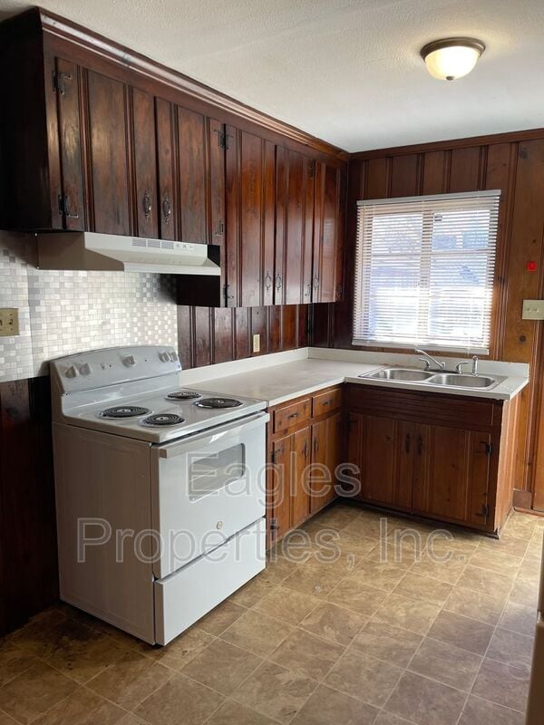 Building Photo - 1112 Beech St