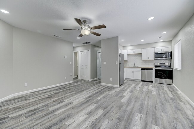 Building Photo - 1495 Manitou Blvd
