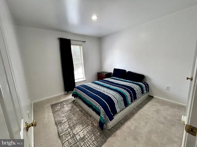 Building Photo - 358 Stonehedge Ln