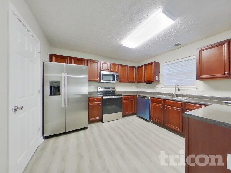 Building Photo - 2525 Sonoma Valley