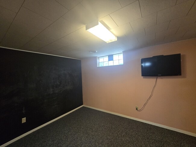 Building Photo - 124 W Water St