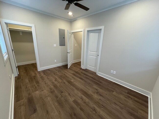 Building Photo - 2BA / 2BA FOR RENT