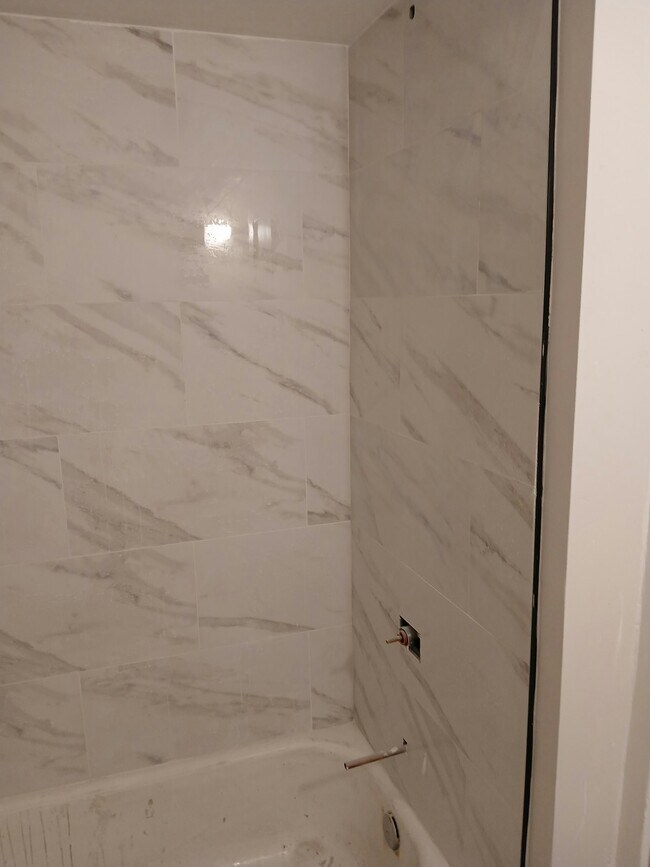 Building Photo - 1528 Chapel St