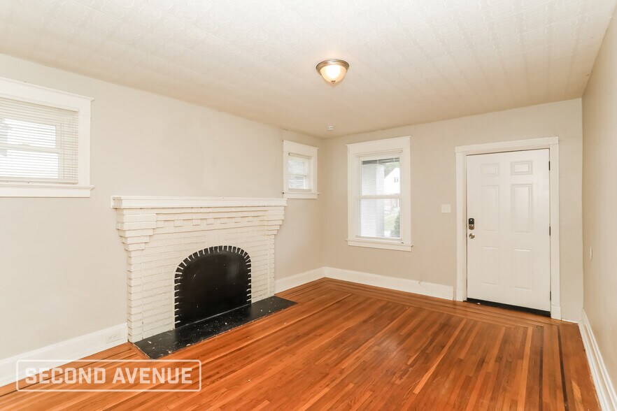 Building Photo - 4055 Palos St