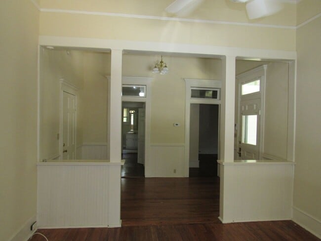 Building Photo - Close to VSU
