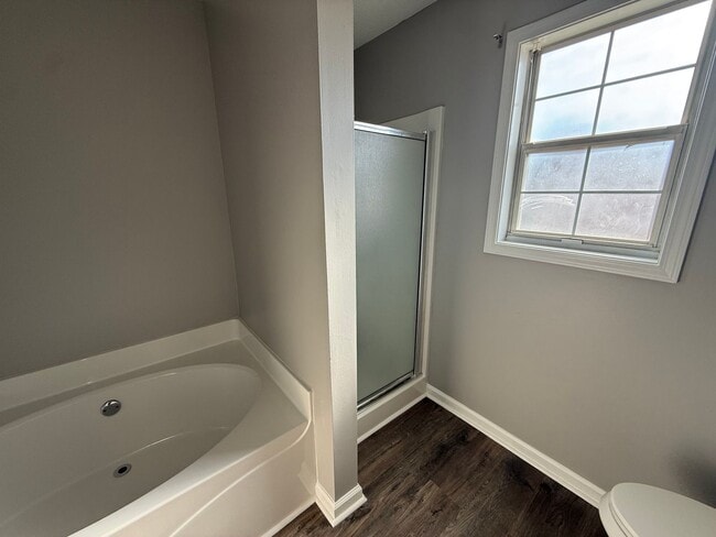 Building Photo - 4 Bedrooms, 3 Bathrooms with potential 5th Bedroom and Loft/Office in Euharlee!