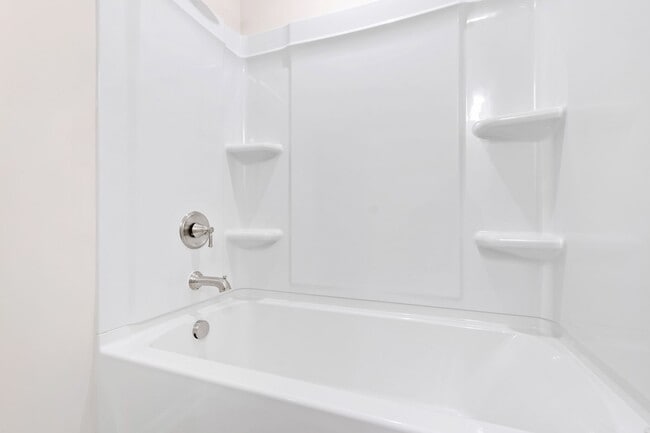 Building Photo - Well Appointed 3-Bedroom Townhome in Durham!