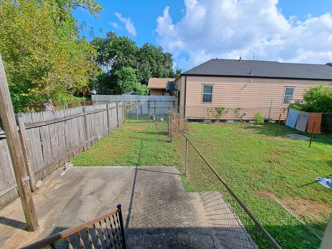 Building Photo - 1765 N Tonti St