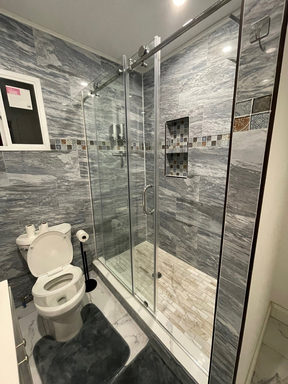 Building Photo - 10 Brunswick Ave