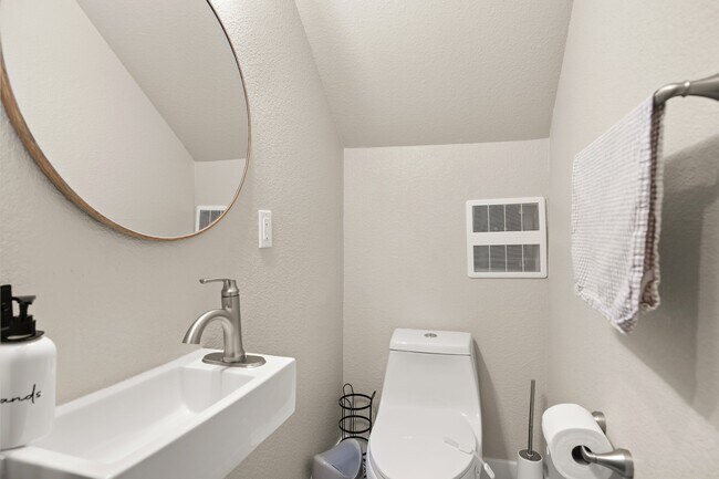 Building Photo - 2996 39th St