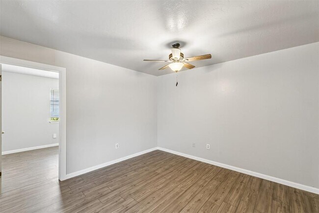 Building Photo - 1401 E St