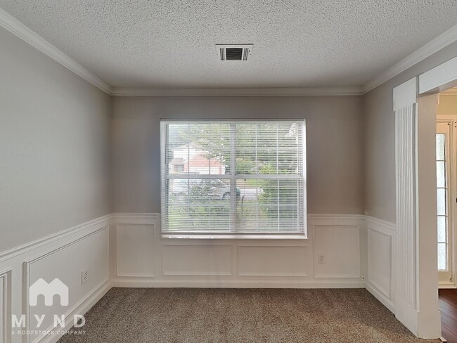 Building Photo - 2395 Raven Cir