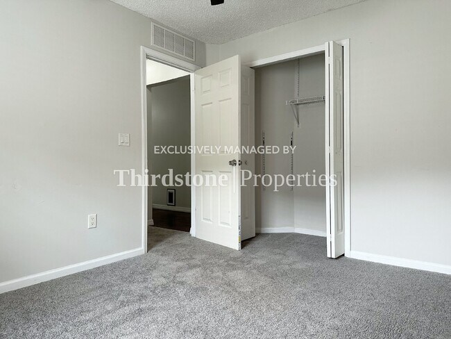 Building Photo - 1051 Moosehead Dr