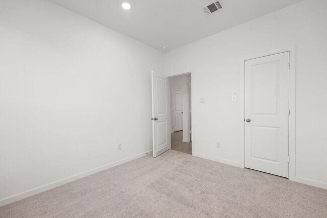 Building Photo - 6411 Symphony Wave Dr