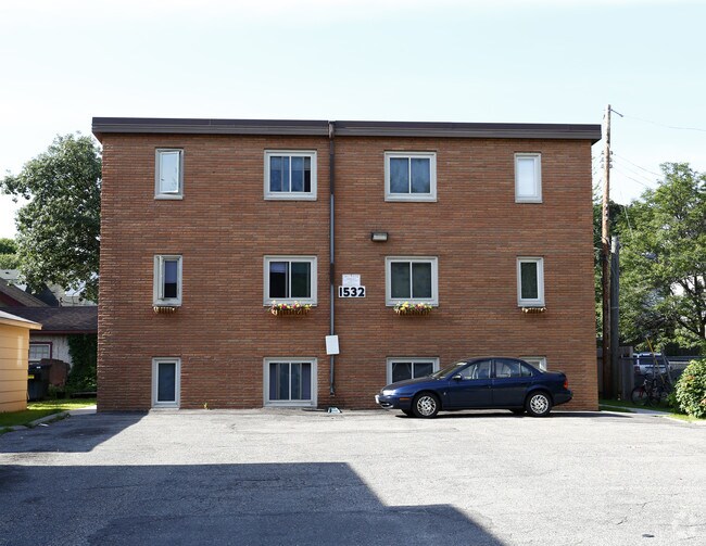 Building Photo - 1532 Randolph Ave
