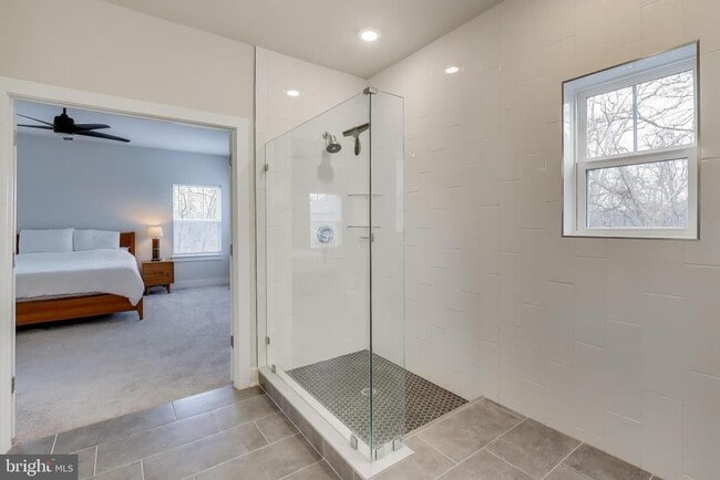 Building Photo - 3897 Hillview Ct