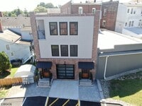 Building Photo - 42 W Main St