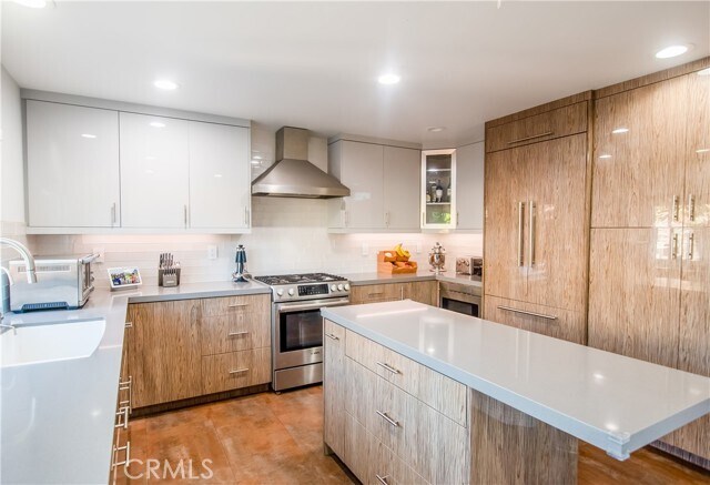 Building Photo - 14 Rowan Dr